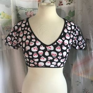 NWT Skull Print Crop Mesh Back Top